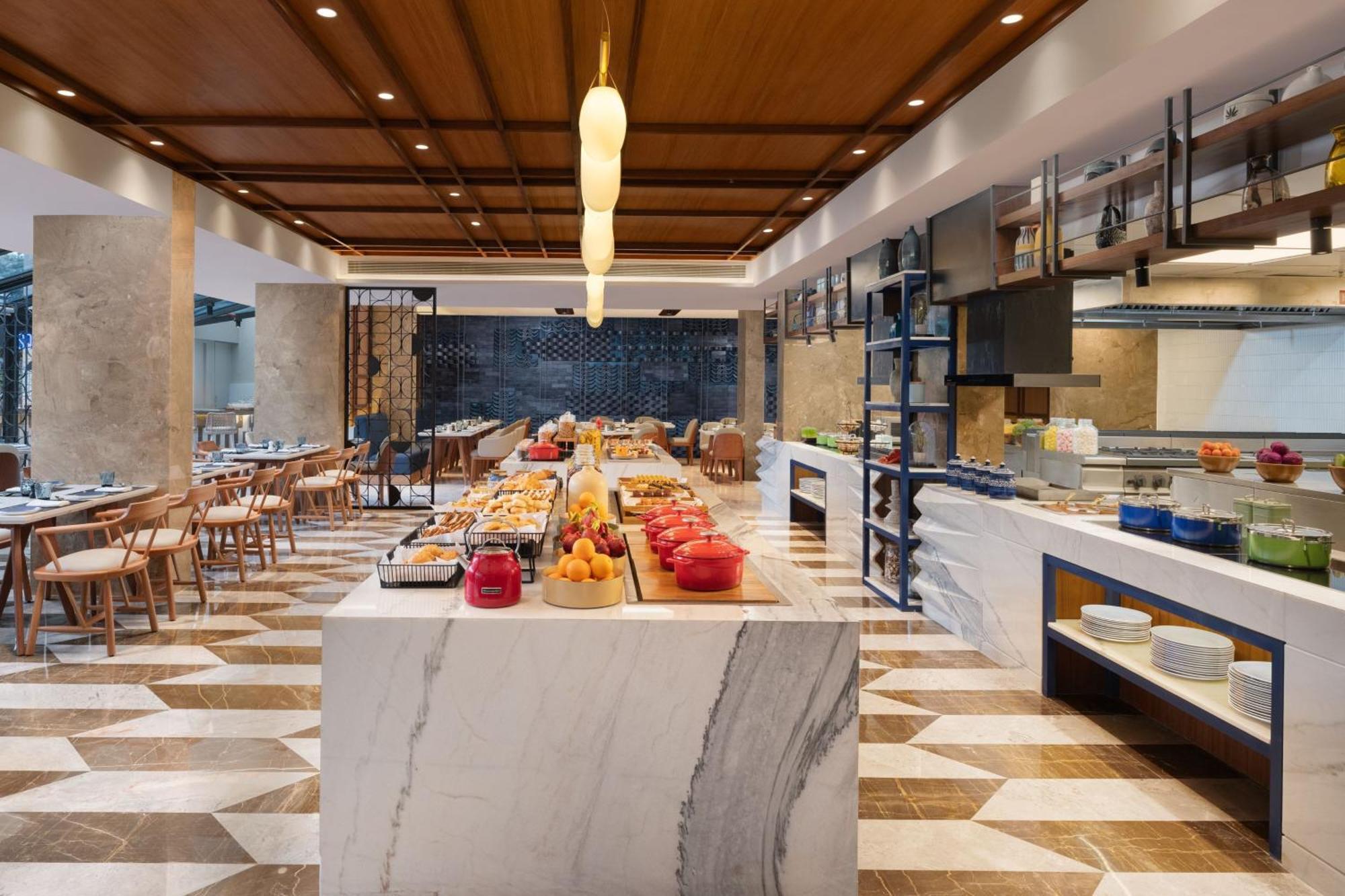 Hotel Courtyard By Marriott Goa Colva Exterior foto