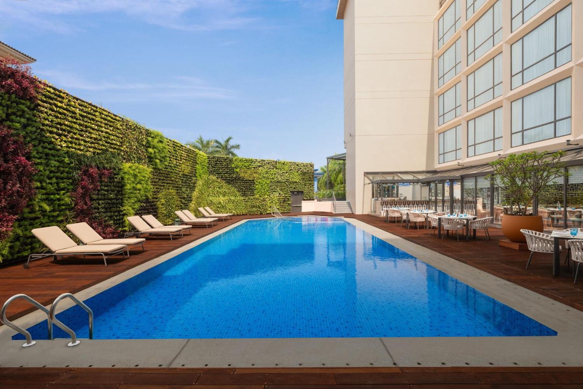 Hotel Courtyard By Marriott Goa Colva Exterior foto